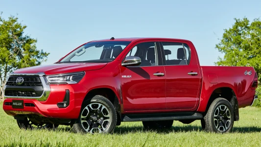 Новий Toyota Hilux - зберігач спадщини