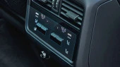 Ochronne szkło Pixsel na panel klimatyzacji tylnej PORSCHE CAYENNE - 8.6“ 2023 -