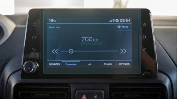 Защитное стекло Pixsel на монитор PEUGEOT PARTNER - 9.4“ 2018 - 2024