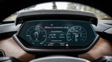 Ochronne szkło Pixsel na deskę rozdzielczą AUDI E-TRON GT - 14.4“ 2021 - 2024