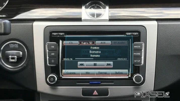 Ochronne szkło Pixsel na monitor VOLKSWAGEN CC - 6.3“ 2012 - 2016