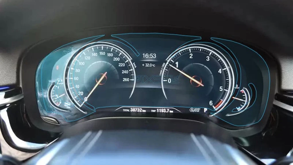 Ochronne szkło Pixsel na deskę rozdzielczą BMW 5 / M5 - 14.6“ 2017 - 2020 (G30, G31, G38, F90)