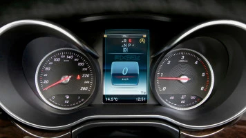 Защитное стекло Pixsel на приборную панель MERCEDES BENZ V-CLASS - 5.5“ 2014 - 2023