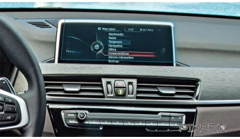 Ochronne szkło Pixsel na monitor BMW X1 - 10.2“ 2015 - 2018 (F48)