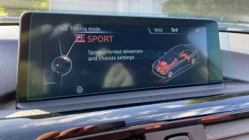 Ochronne szkło Pixsel na monitor BMW 3 / M3 - 10.6“ 2011 - 2019 (F30, F31, F34)