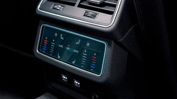 Ochronne szkło Pixsel na panel klimatyzacji tylnej AUDI Q8 / SQ8 / RSQ8 - 6.6“ 2023 -