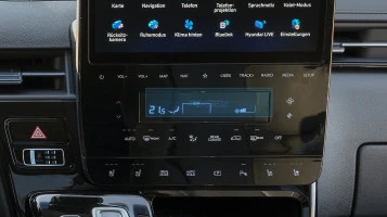 Protective glass Pixsel for climate-control HYUNDAI STARIA - 5.7“ 2021 -