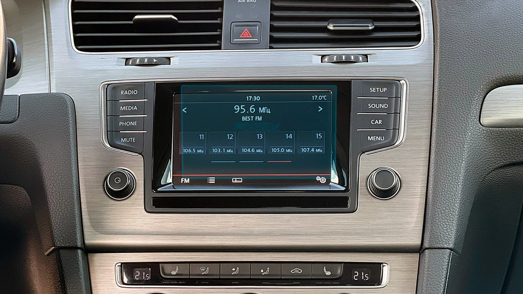 Ochronne szkło Pixsel na monitor VOLKSWAGEN GOLF - 5.8“ 2013 - 2017