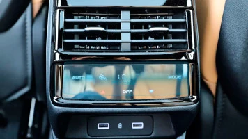 Ochronne szkło Pixsel na panel klimatyzacji GEELY MONJARO - 6“ 2023 -