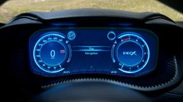 Захисне скло Pixsel на панель приладів ASTON MARTIN DBX - 11.9“ 2024 -
