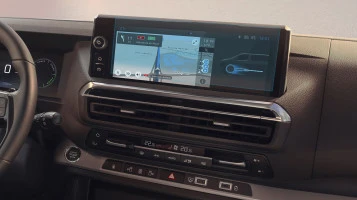 Защитное стекло Pixsel на монитор PEUGEOT TRAVELLER - 11“ 2024 -