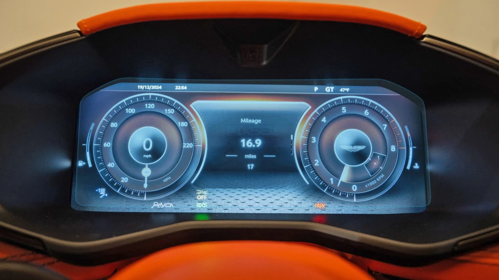 Захисне скло Pixsel на панель приладів ASTON MARTIN DBX707 - 13.3“ 2025 -