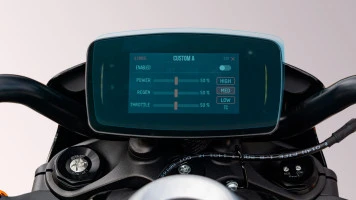 Защитное стекло Pixsel на спидометр мотоцикла LIVEWIRE 2022 ONE 7.5“